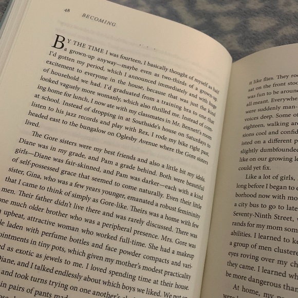 📚 NEW Becoming Michelle Obama Hardback Book Autobiography Memoir Pictures - Picture 5 of 16